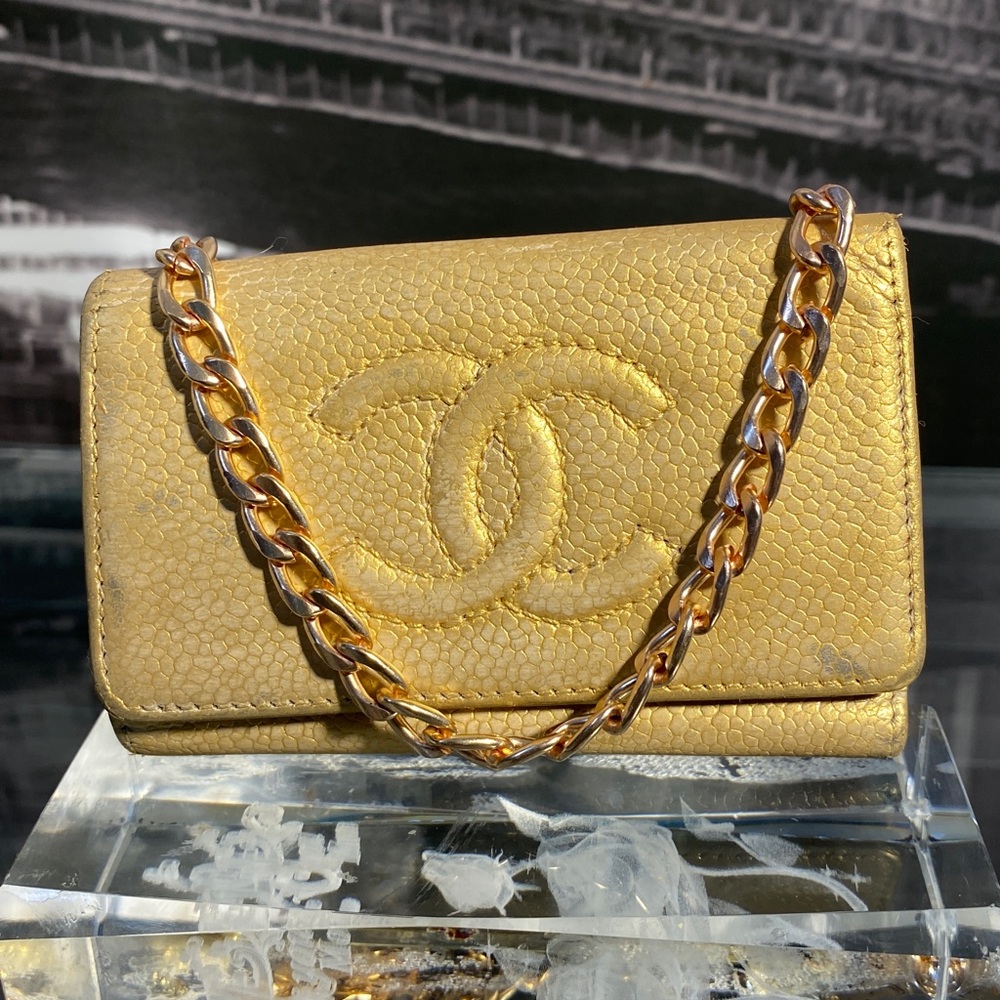 Authentic Chanel CC Caviar Key case - Picture 3 of 16